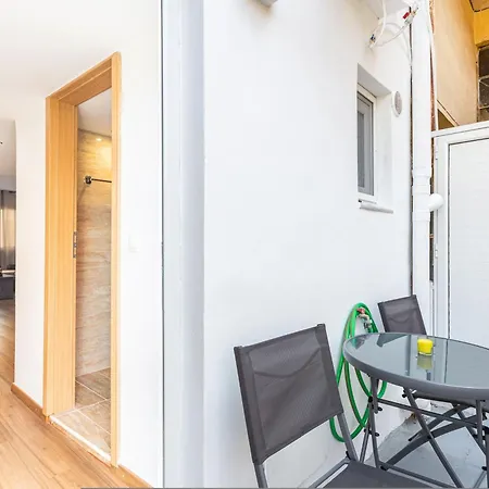 Neva's Apartment's In Center Chania 1 2 アパート